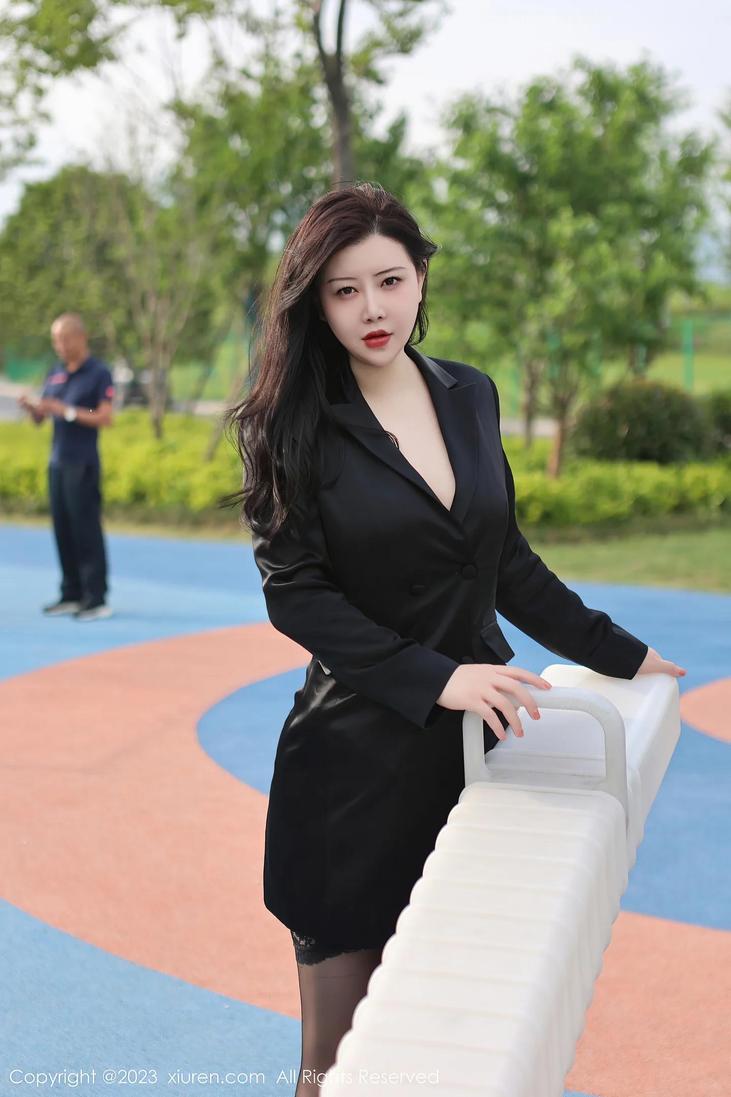 图片[2]-[XiuRen秀人网]VOL.6805 模特王婉悠Queen黑色蕾丝情趣服配黑丝袜秀惹火身材诱惑写真75P-秀人网官方网站